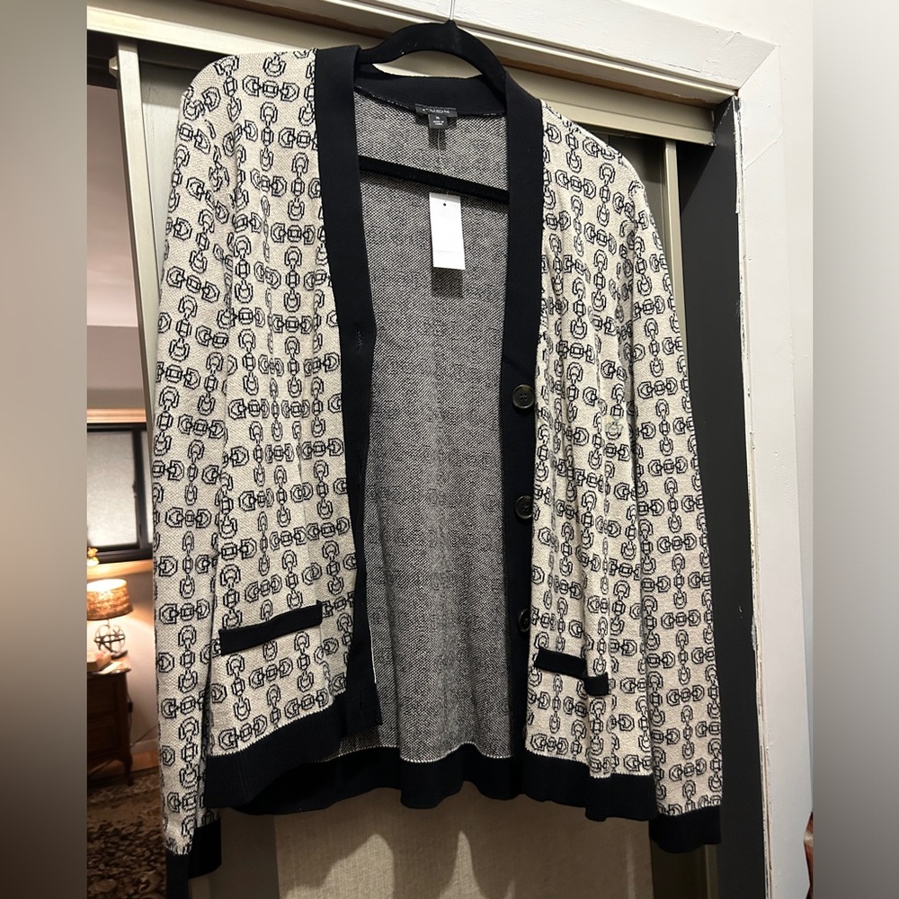 Patterned cream/black cardigan